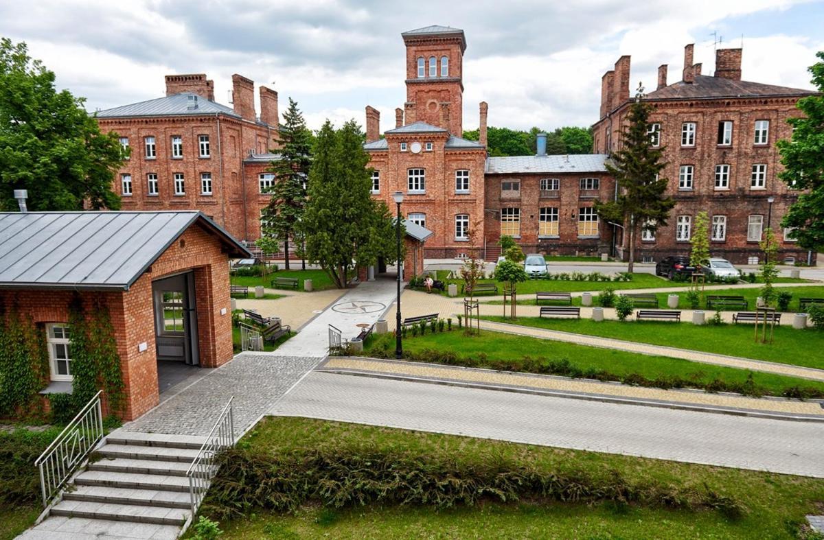 Juna - Nowoczesny Apartament W Centrum Z Widokiem Na Park Pruszków Exterior foto