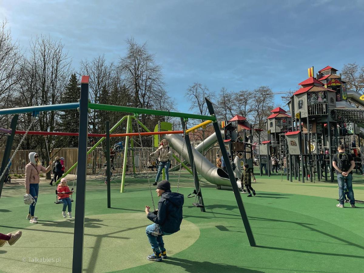 Juna - Nowoczesny Apartament W Centrum Z Widokiem Na Park Pruszków Exterior foto